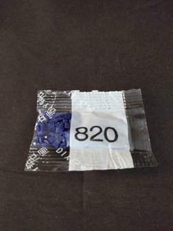 Diamond Painting - Losse vierkante steentjes kleurcode 820