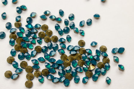 Blue Opal SS6 Pointed Back Rhinestones 