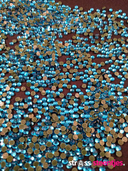 hotfix steentjes budget kwaliteit ss 10 kleur bleu zircon
