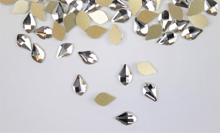 Bolle Druppel met punt 5x8 mm Crystal Non hotfix Rhinestones figuren Superior Glamour kwaliteit  