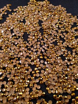 Hotfix Rhinestuds SS 10 Kleur Goud c.a. 1450 stuks