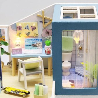 Mini Dollhouse - Villa - First Meet slaapkamer met badkamer