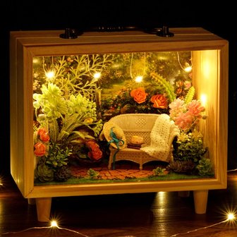 Mini Dollhouse - Little Wooden Box Serie - Afternoon Shimmer met verlichting