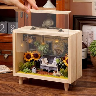 Mini Dollhouse - Little Wooden Box Serie - Sunflower Garden plexiglas voorkant