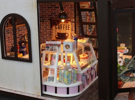 Mini Dollhouse - Shop - Coffee House toonbank binnen