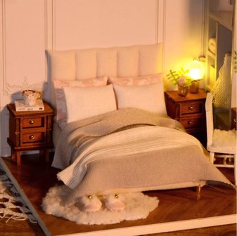 Mini Dollhouse - Roombox - Enjoyable Life by night