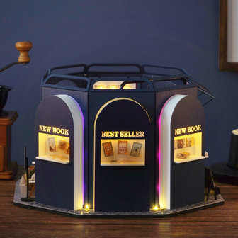 Mini Dollhouse - Shop - Book Caf&eacute; by night