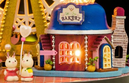 Mini Dollhouse - Together Around Globe - Happiness Ferris Wheel Bakery