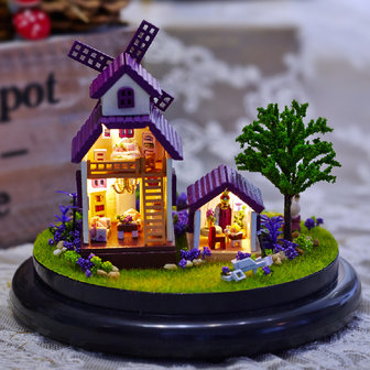 Mini Dollhouse - Together Around Globe - Provence by night