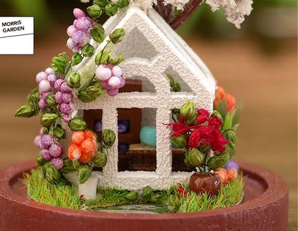 Mini Dollhouse - Mini Stolpje - Morris Garden huisje met bloemen