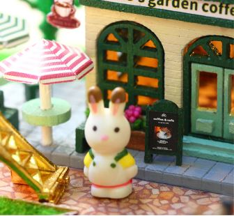 Mini Dollhouse - Together Around Globe - Romantic Paris cafeetje