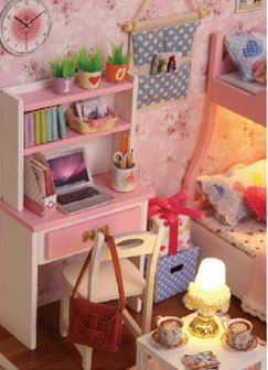 Mini Dollhouse - Roombox  - Mood for Love bureautje