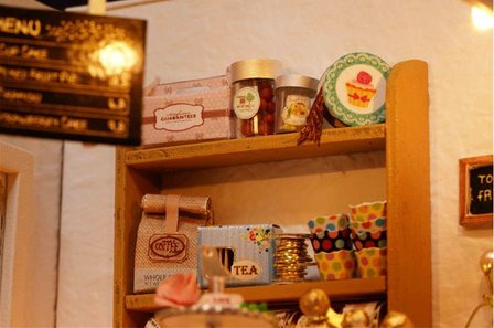 Mini Dollhouse - Shop - Cake Diary stellingkast