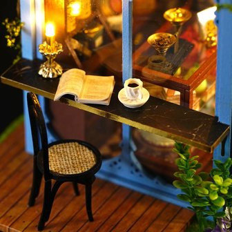 Mini Dollhouse - Shop - Rose Garden Tea House barretje voor het raam
