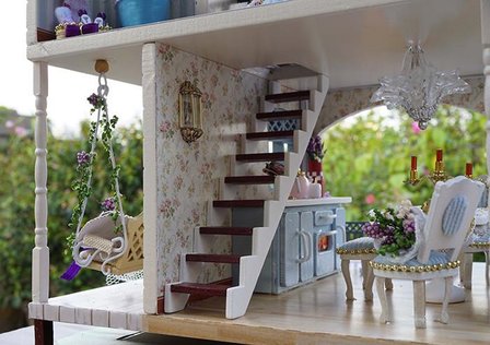 Mini Dollhouse - Villa - Provence Lavender woonkamer met trap naar boven