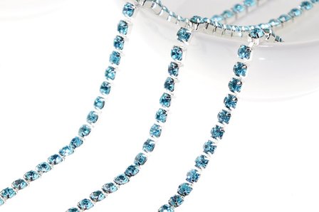 Strassketting 2.8 mm (SS10) Aquamarine - Silver Cup (per meter)