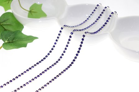 Strassketting 4 mm (SS16) Sapphire - Silver Cup (per meter) uitgezoomd