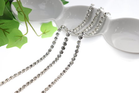 Strassketting 6,5 mm (SS28) Crystal - Silver Cup (per meter)