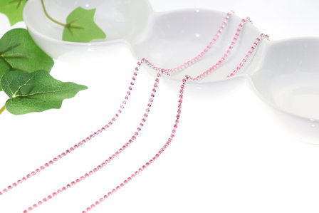 Strassketting 2.8 mm (SS10) Licht Fel Roze - Silver Cup (per meter)