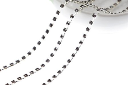 Strassketting 2.8 mm (SS10) Black - Silver Cup (per meter)