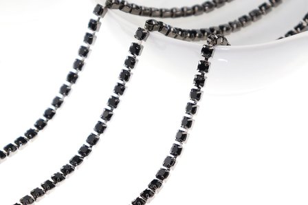 Strassketting 2.8 mm (SS10) Jet - Black Cup (per meter)