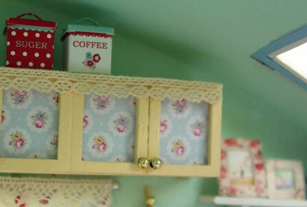 Mini Dollhouse - Caravan - Time Travel kastjes