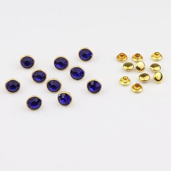 Studs met Strass Sapphire 8 mm (glas) goudkleurige cup (SS34)  (per 36 stuks)