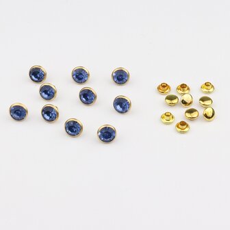 Studs met Strass Light Sapphire 8 mm (glas) met goudkleurige cup (SS34)  (per 36 stuks)