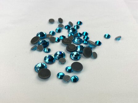 Hotfix steentjes Excellent kwaliteit SS 6 Kleur Aquamarine