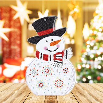 Diamond Painting Kersttafereeltje met verlichting - Sneeuwpop sfeerfoto 2