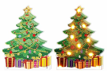 Diamond Painting Kersttafereeltje met verlichting - Kerstboom met kadootjes met en zonder verichtin