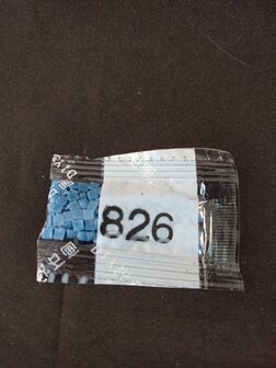 Diamond Painting - Losse vierkante steentjes kleurcode 826