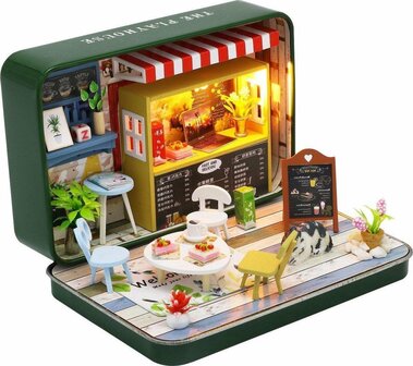 Mini Dollhouse - miniatuur in blik - Summer Theater (13,3x17,4x3,2cm) zijkant