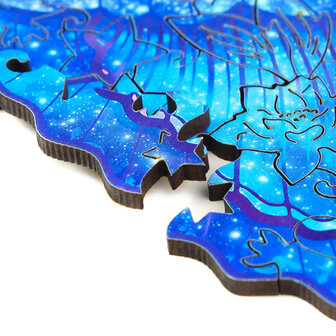 Puzzel Intergalaxy Butterfly / Intergalactische Vlinder Medium close up van stukje leggen