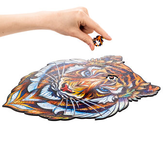 Puzzel Lovely Tiger / Mooie Tijger Medium het leggen van een stukje
