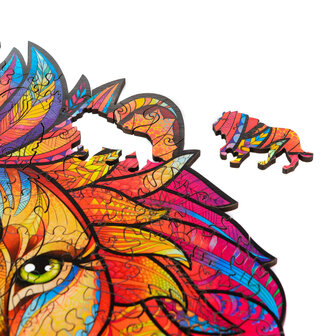 Puzzel Mysterious Lion / Mysterieuze Leeuw Medium een dieren vorm stukje uit de puzzel