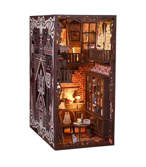 Book Nook - mini 3D wereld - NO.9 Secret Castle met witte achtergrond