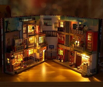 Book Nook - mini 3D wereld - Time Old Alley binnenkant
