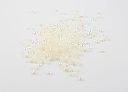 Non-Hotfix Parels Cr&egrave;me 4 mm (SS16) per 10 gram (ca. 570 stuks)