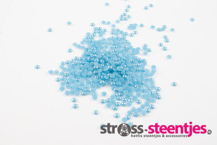 Hotfix Ceramic Parels Kleur Licht Blauw 3 mm (SS12)  (ca. 840 stuks) met logo