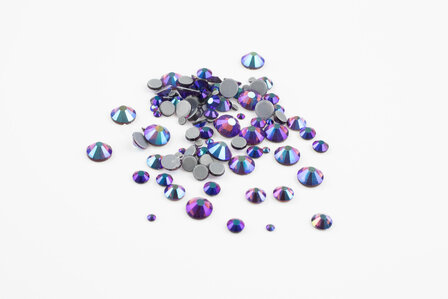 Amethyst AB&nbsp;(Dark) SS 30 Superior Glamour Hotfix steentjes (per 36 stuks)