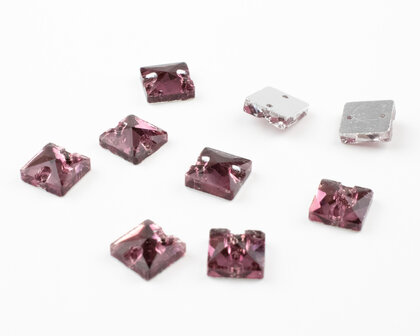 Naaistenen Square Amethyst (8x8mm) per 9 stuks