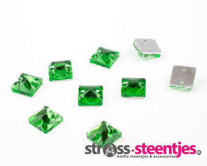 Naaistenen Square Fern Green (8x8mm) per 9 stuks met logo
