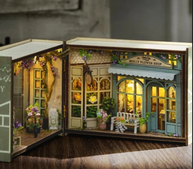 Mini Dollhouse - Molly Garden met verlichting