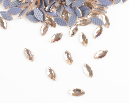 Navette 8 mm Silk Hotfix Rhinestones Figuren Superior Glamour (018) 