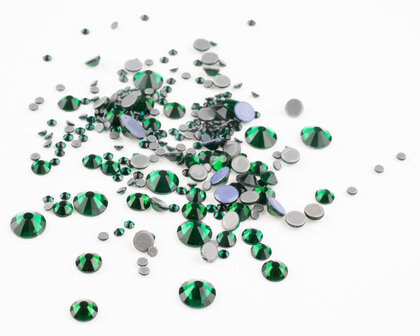Emerald SS 12 Superior Glamour kwaliteit Hotfix steentjes zonder logo