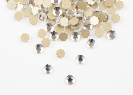 Bloemetje 6 mm Crystal  Non hotfix Rhinestones figuren Superior Glamour (5028)CR 