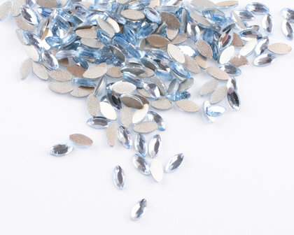 Navette 4 mm Light Sapphire Non hotfix Rhinestones figuren Superior Glamour