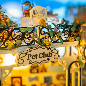 Mini Dollhouse - Shop - Pet Club detail voorkant