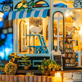 Mini Dollhouse - Shop - Pet Club detail etalage